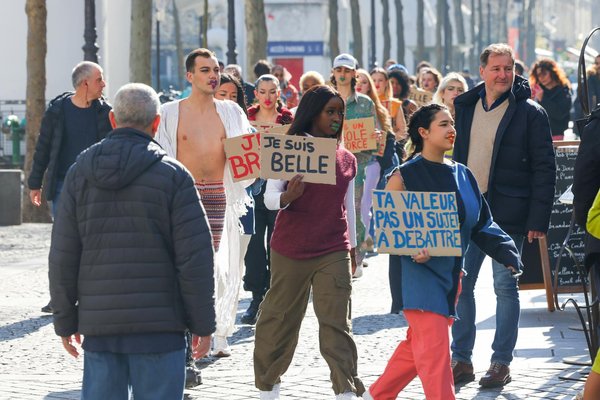 Comment rendre une bague de fiançailles unique et mémorable ?