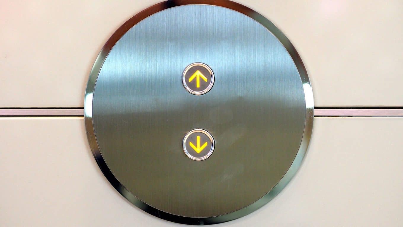Quels sont les avantages d'un ascenseur monte-charge ?